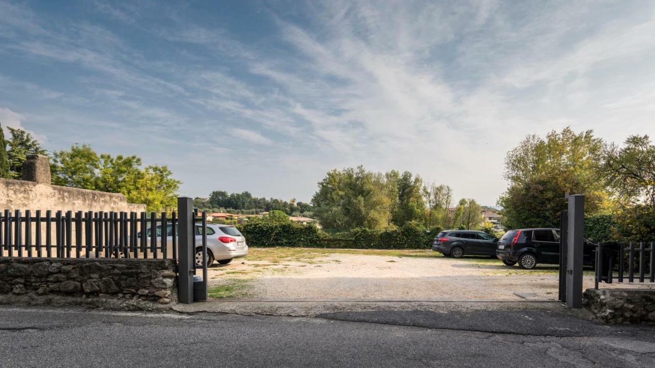 Appartamento Balkissa San Felice del Benaco Eksteriør bilde